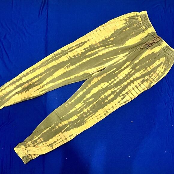 NWT Wild Fable 2 Piece Olive Green Tie Dye Oversize Sweatshirt & Jogger Pants S - Picture 3 of 10